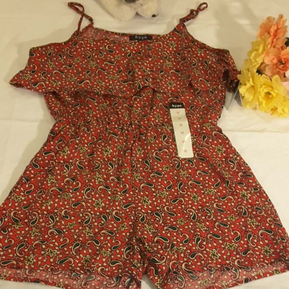 Red romper - Picture 2 of 4